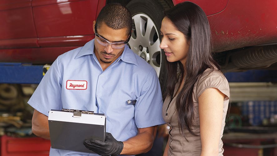 automotive-mechanic-and-customer